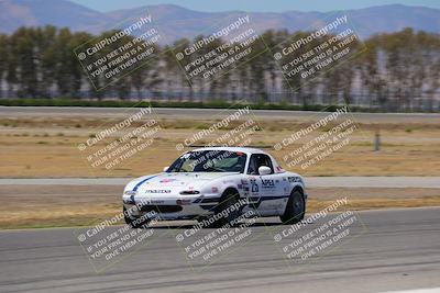 media/Jun-05-2022-CalClub SCCA (Sun) [[19e9bfb4bf]]/Around the Pits/